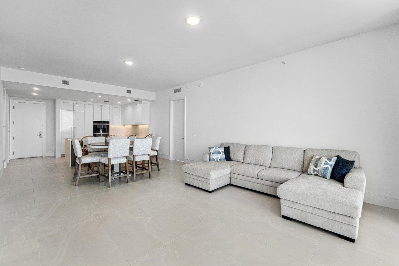 220 Lake Shore Drive 1817 photo 7