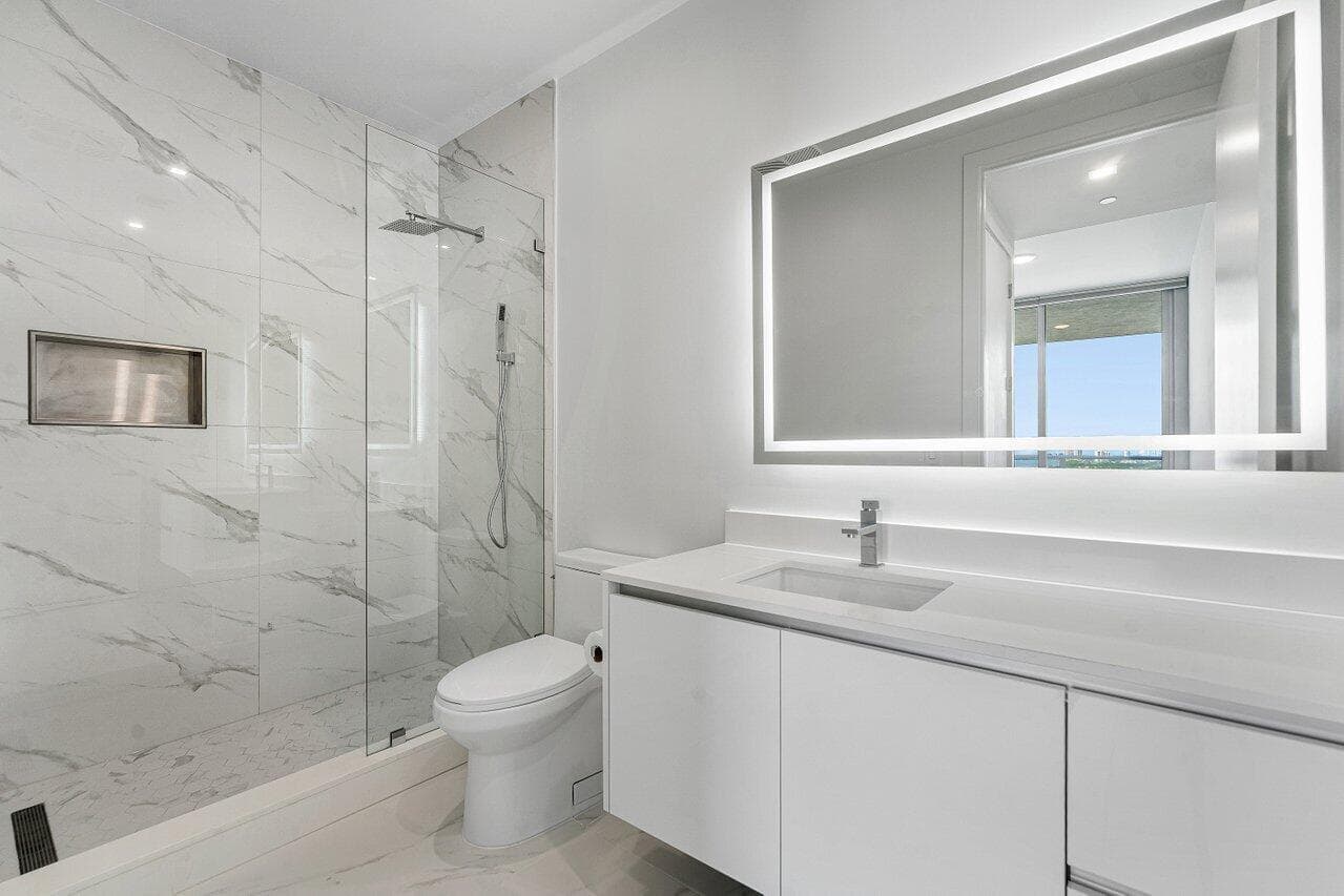 220 Lake Shore Drive 1817 photo 18