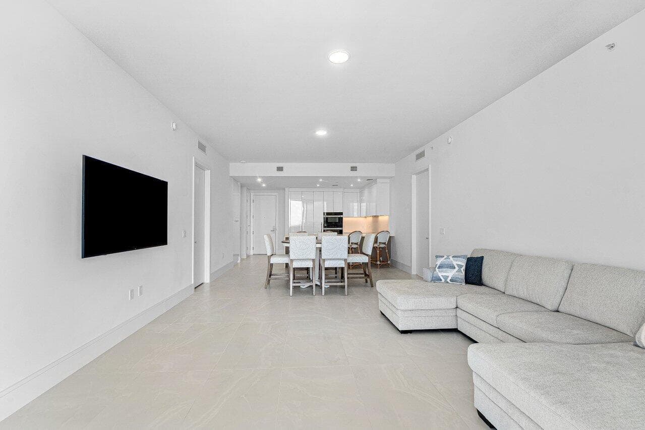 220 Lake Shore Drive 1817 photo 8