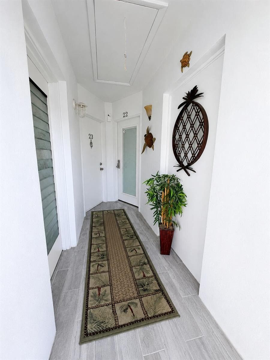 68 YACHT CLUB Drive 22 photo 2