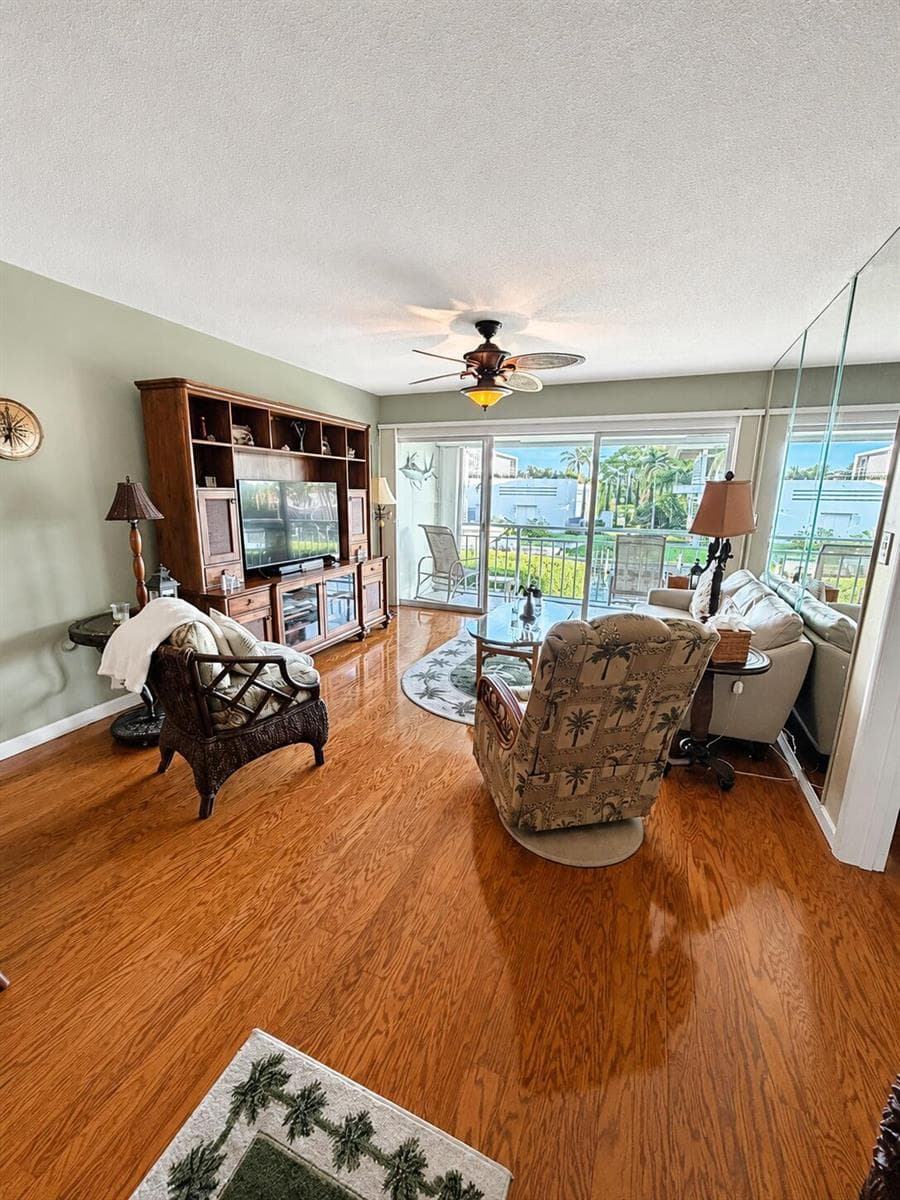 68 YACHT CLUB Drive 22 photo 3