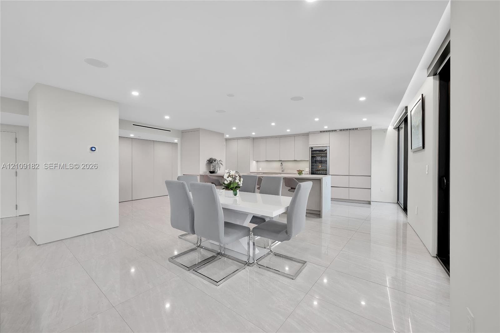 9 Island Ave 714 photo 12