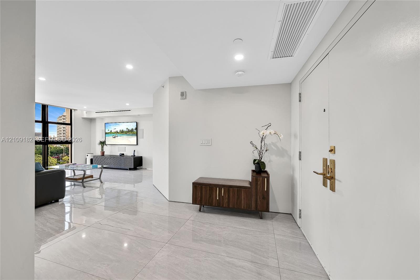 9 Island Ave 714 photo 9