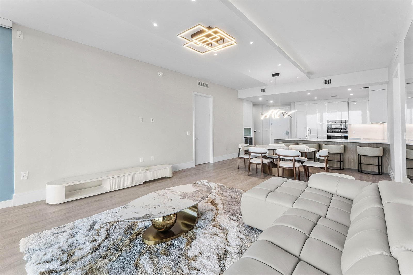 220 Lake Shore Drive 917 photo 13