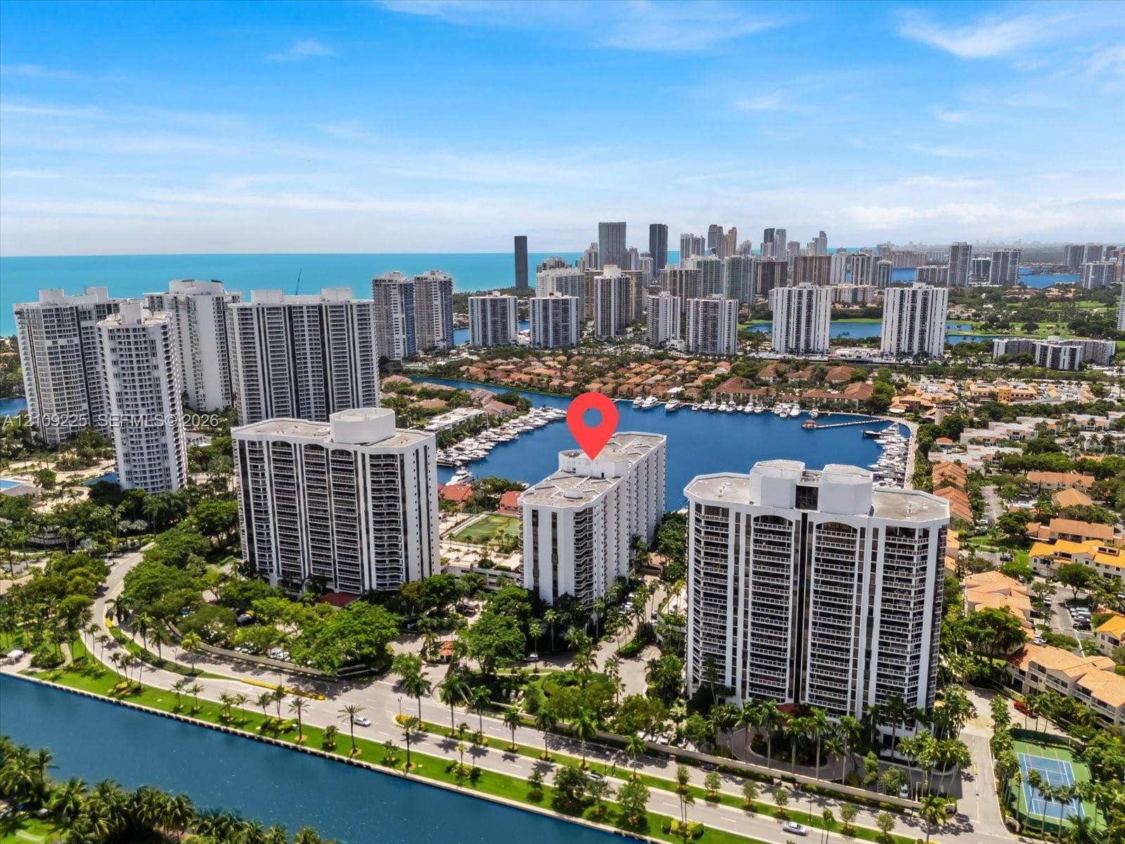 3610 Yacht Club Dr 805 photo 3