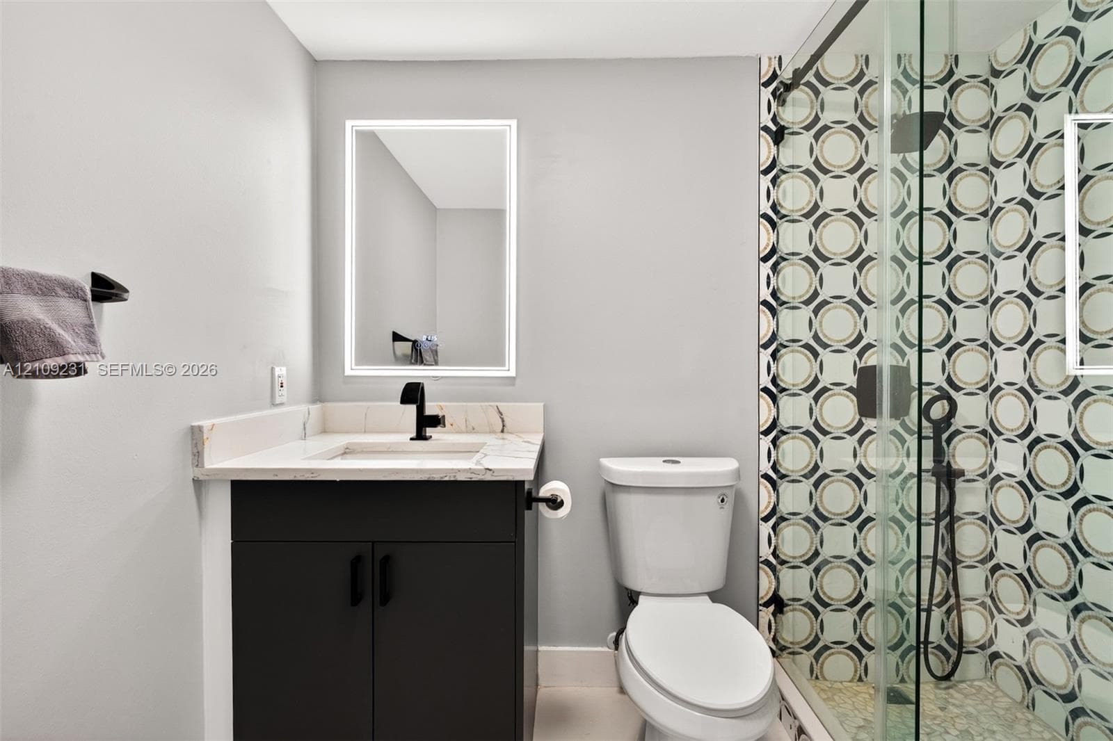 2500 Diana Dr 216 photo 17