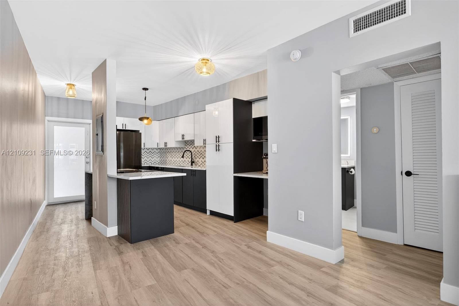 2500 Diana Dr 216 photo 9