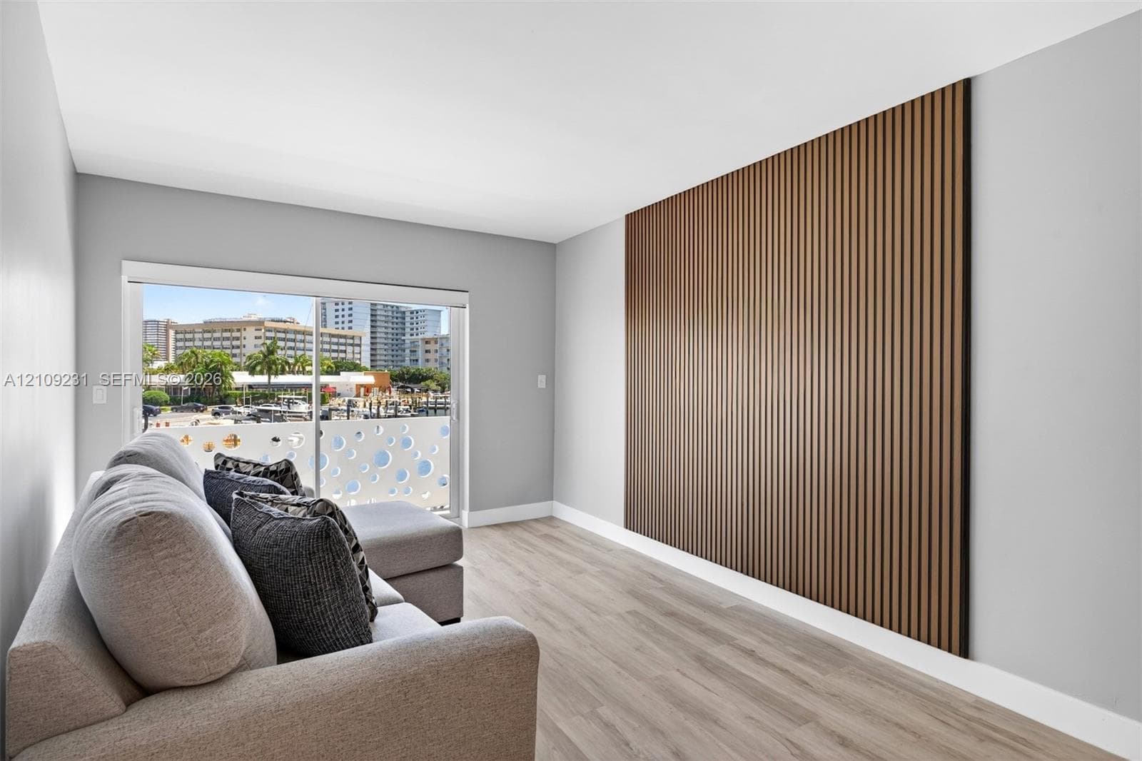 2500 Diana Dr 216 photo 11