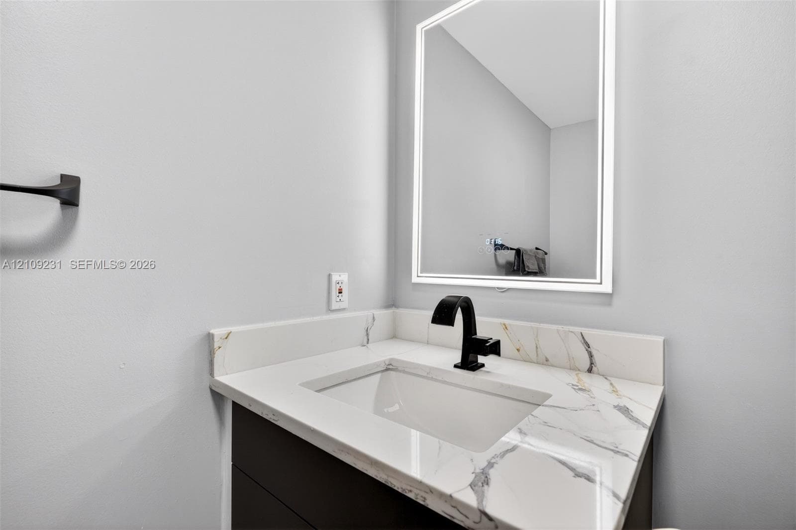 2500 Diana Dr 216 photo 19