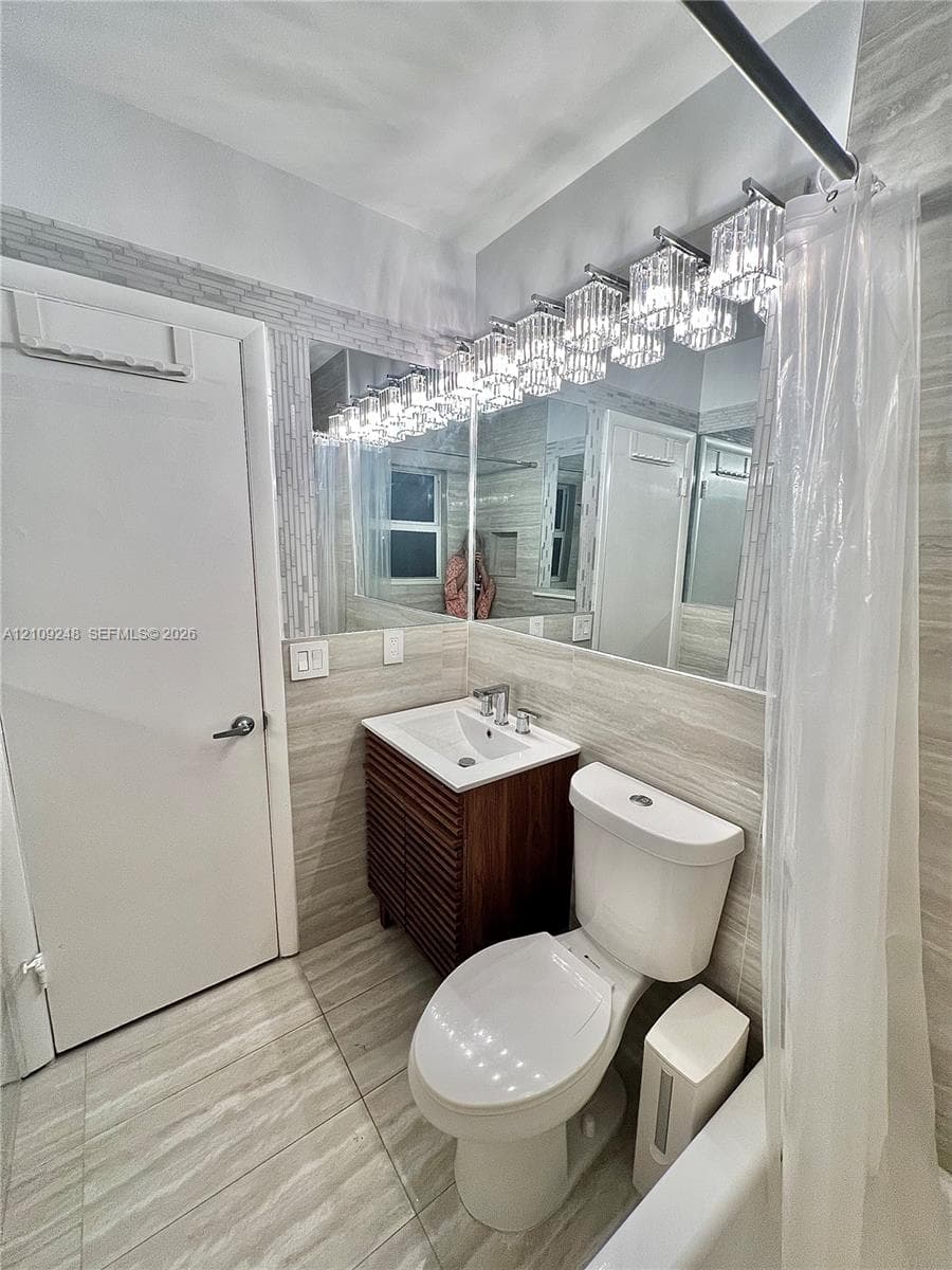 2815 NE 33rd Ave 205 photo 20
