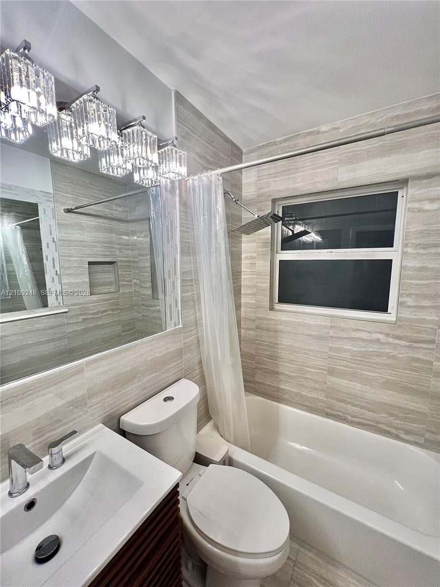 2815 NE 33rd Ave 205 photo 21