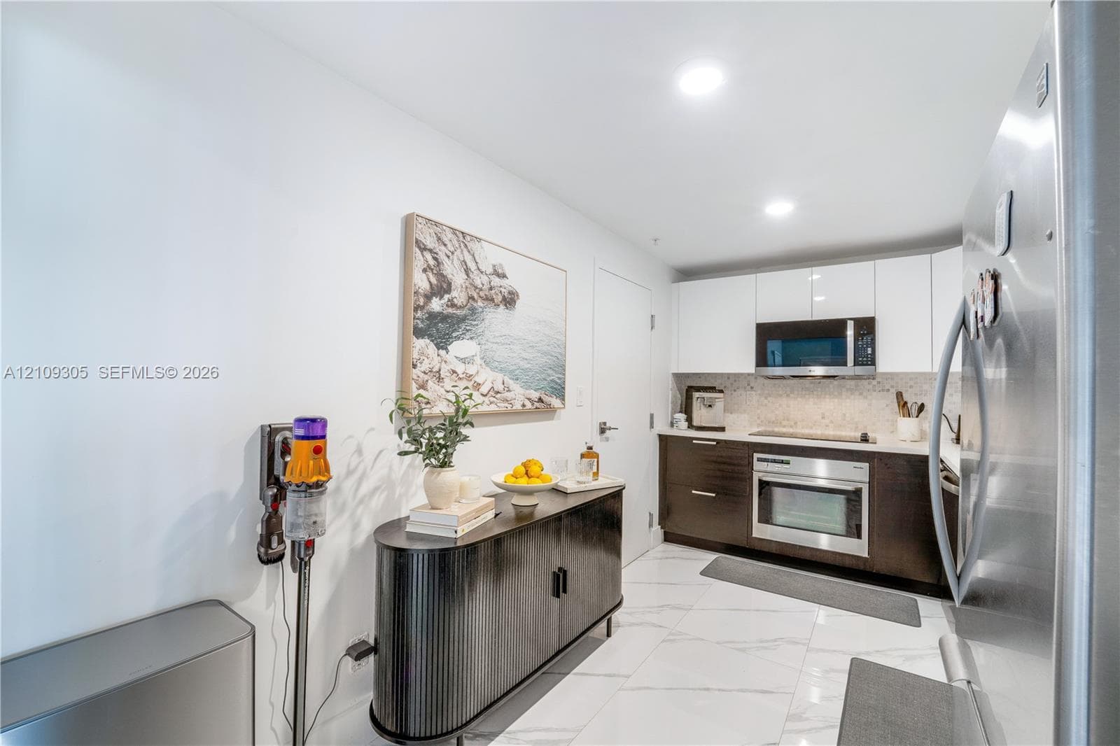 90 Edgewater Dr 1119 photo 25