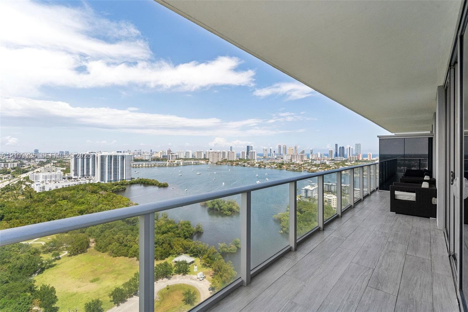 16385 Biscayne Blvd 3001 photo 23