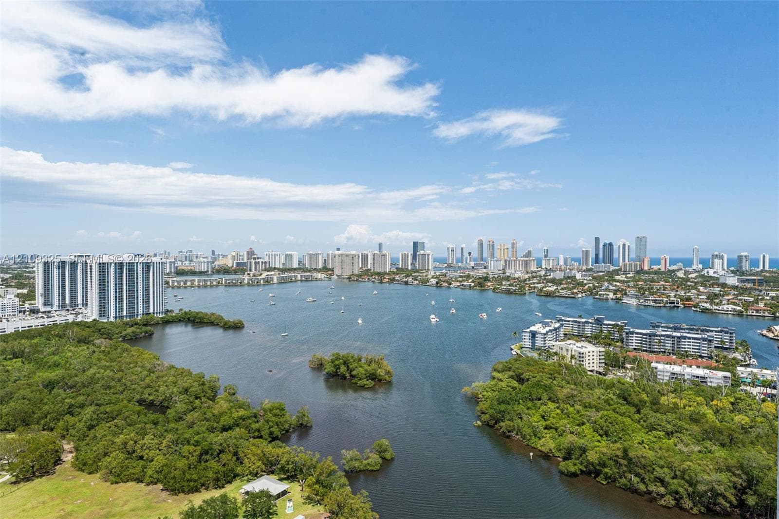 16385 Biscayne Blvd 3001 photo 25