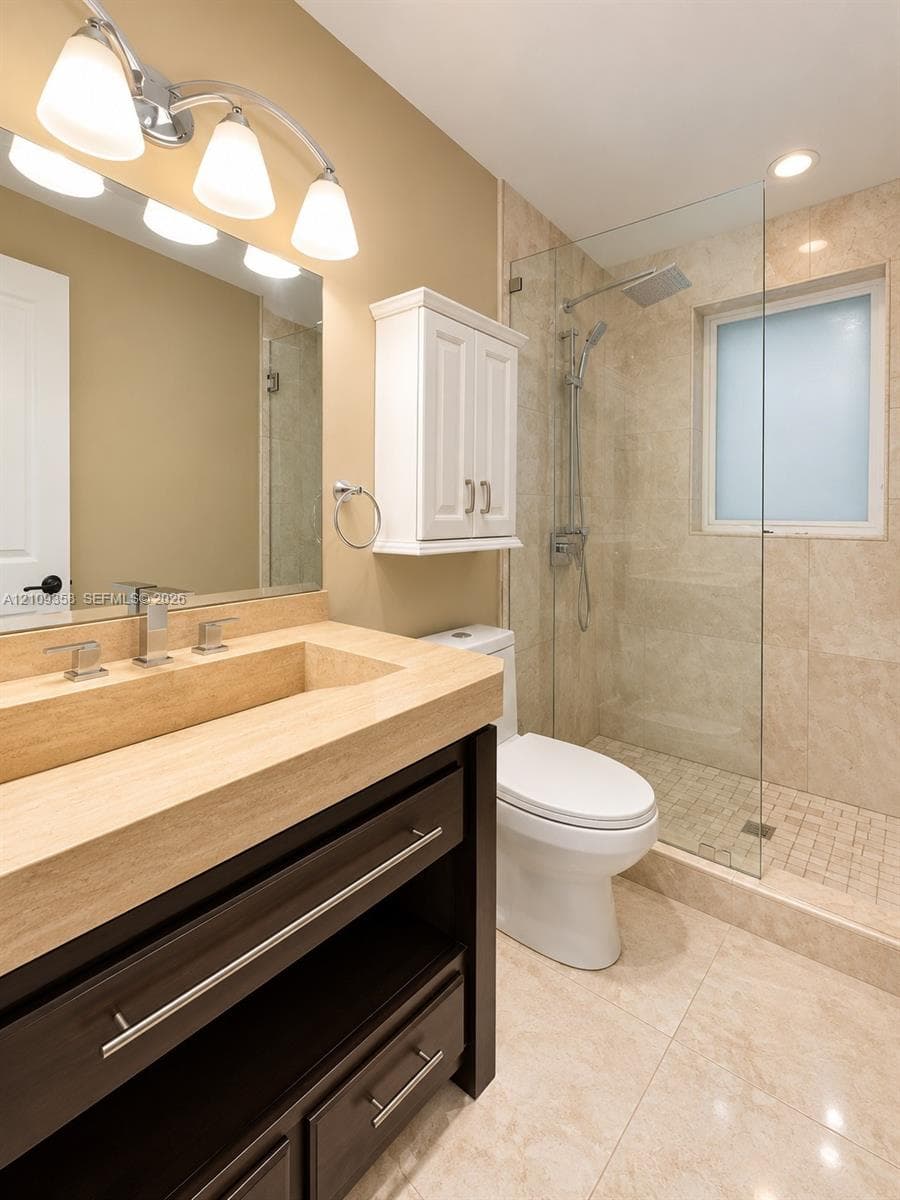 2200 Diana Dr 218 photo 6