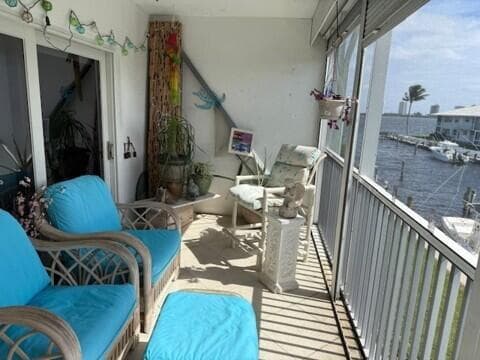 110 WETTAW Lane 203 photo 1