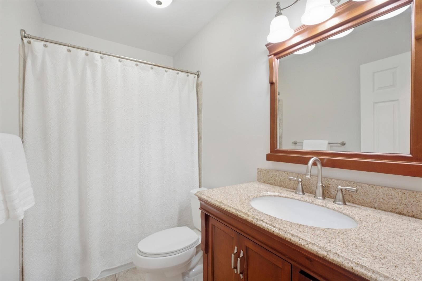 60 AQUA RA Drive photo 12