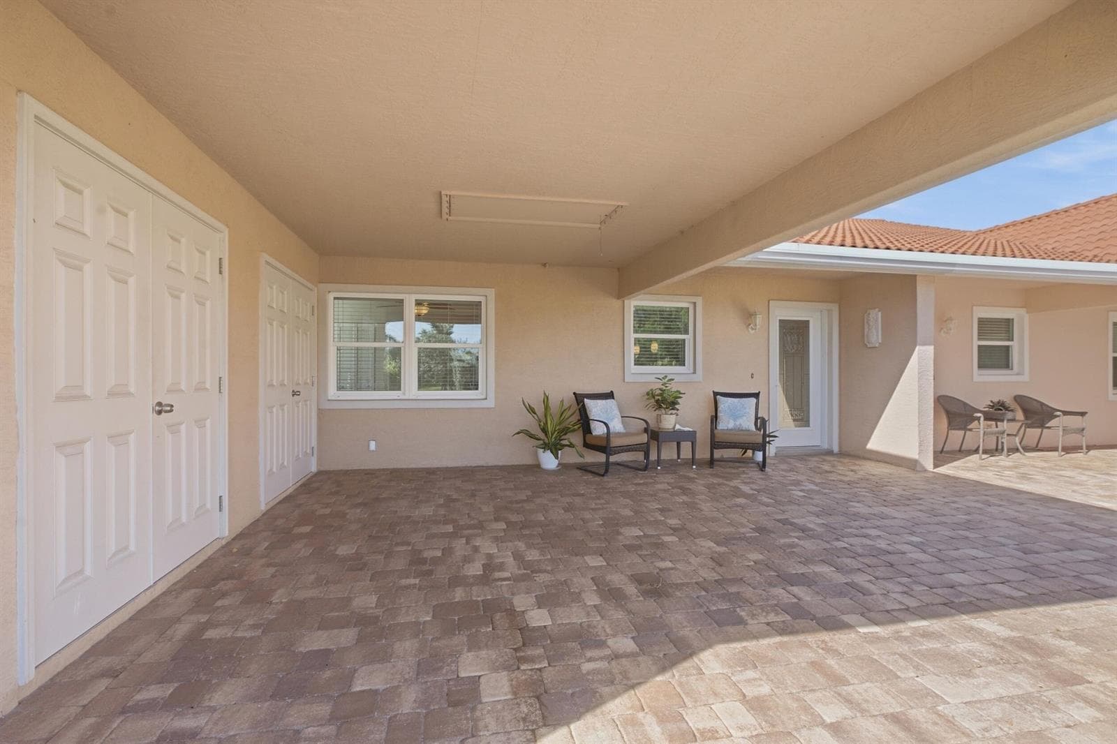 60 AQUA RA Drive photo 3