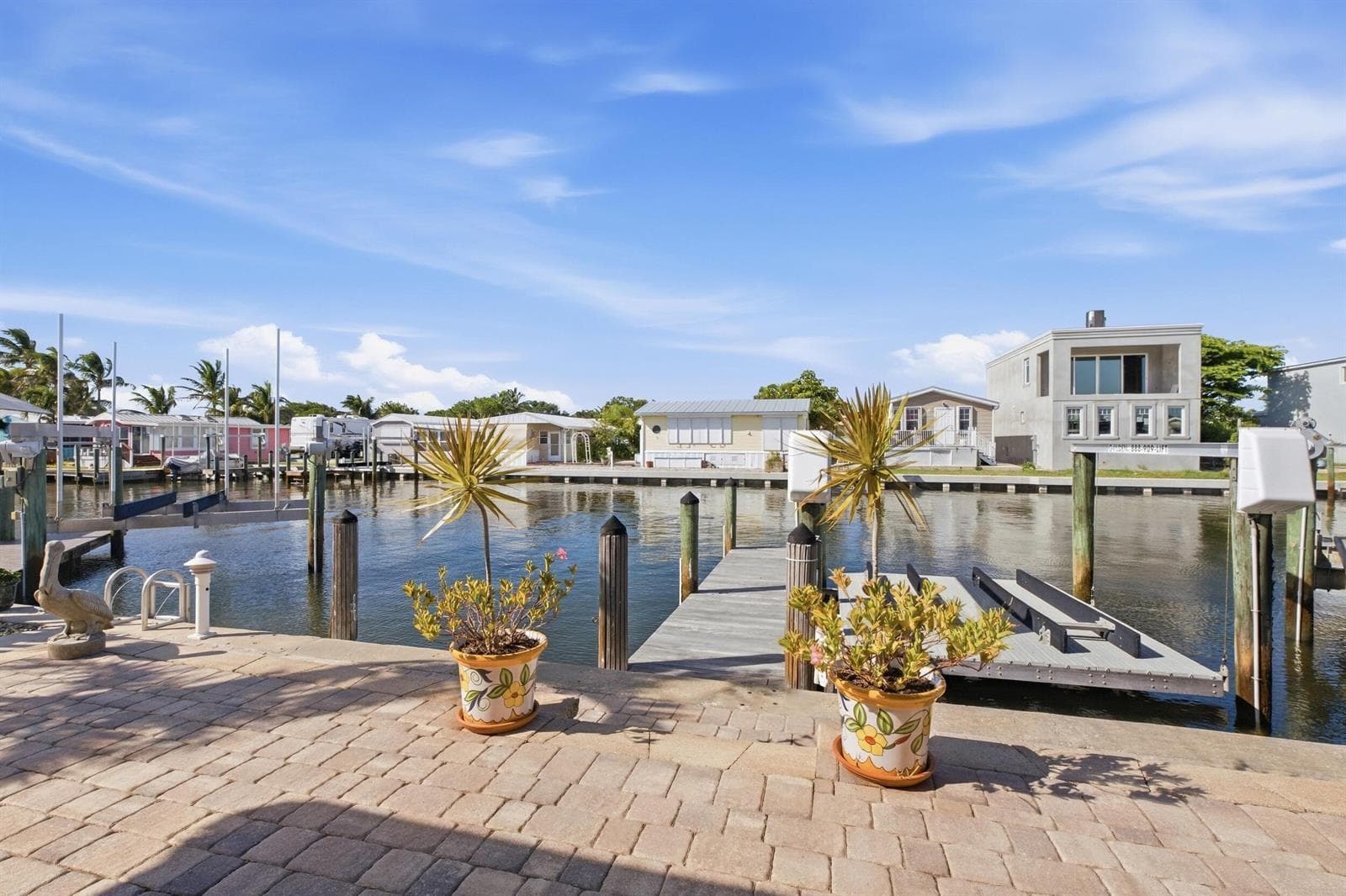60 AQUA RA Drive photo 14