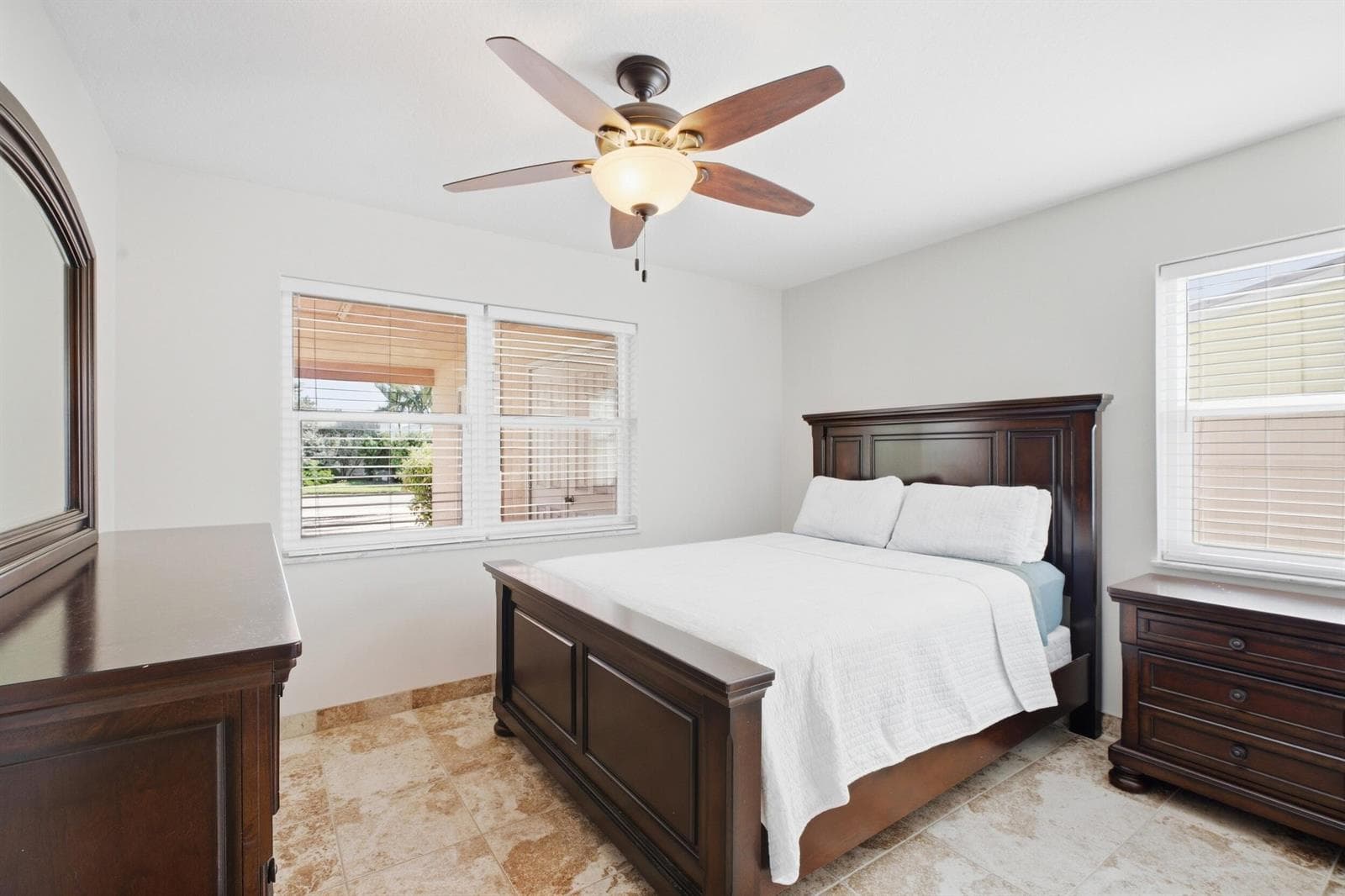 60 AQUA RA Drive photo 11