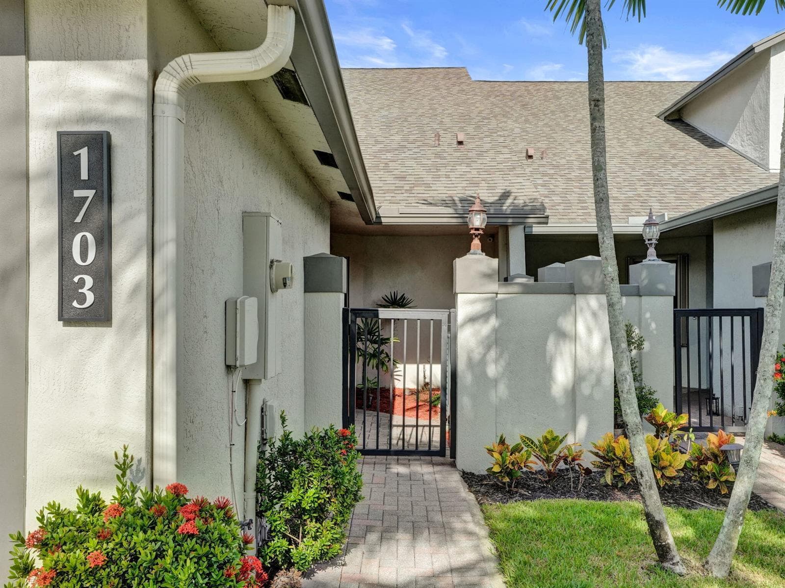 1703 LANDINGS Boulevard photo 18