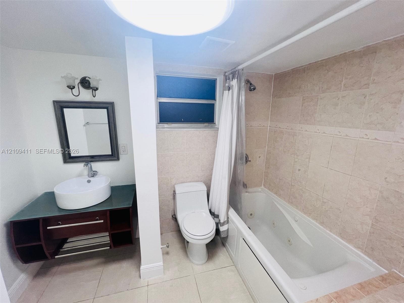 3750 NE 169th St 103 photo 6