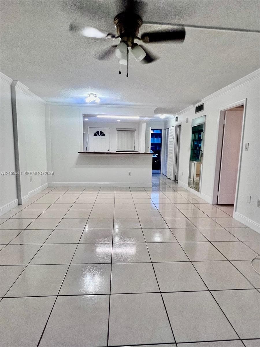 3750 NE 169th St 103 photo 4