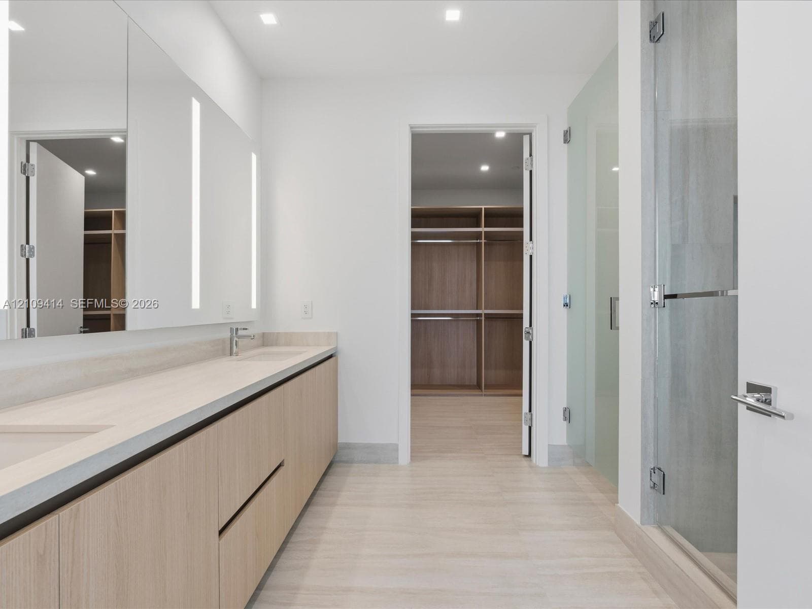 2411 Laguna circle 3101 photo 23