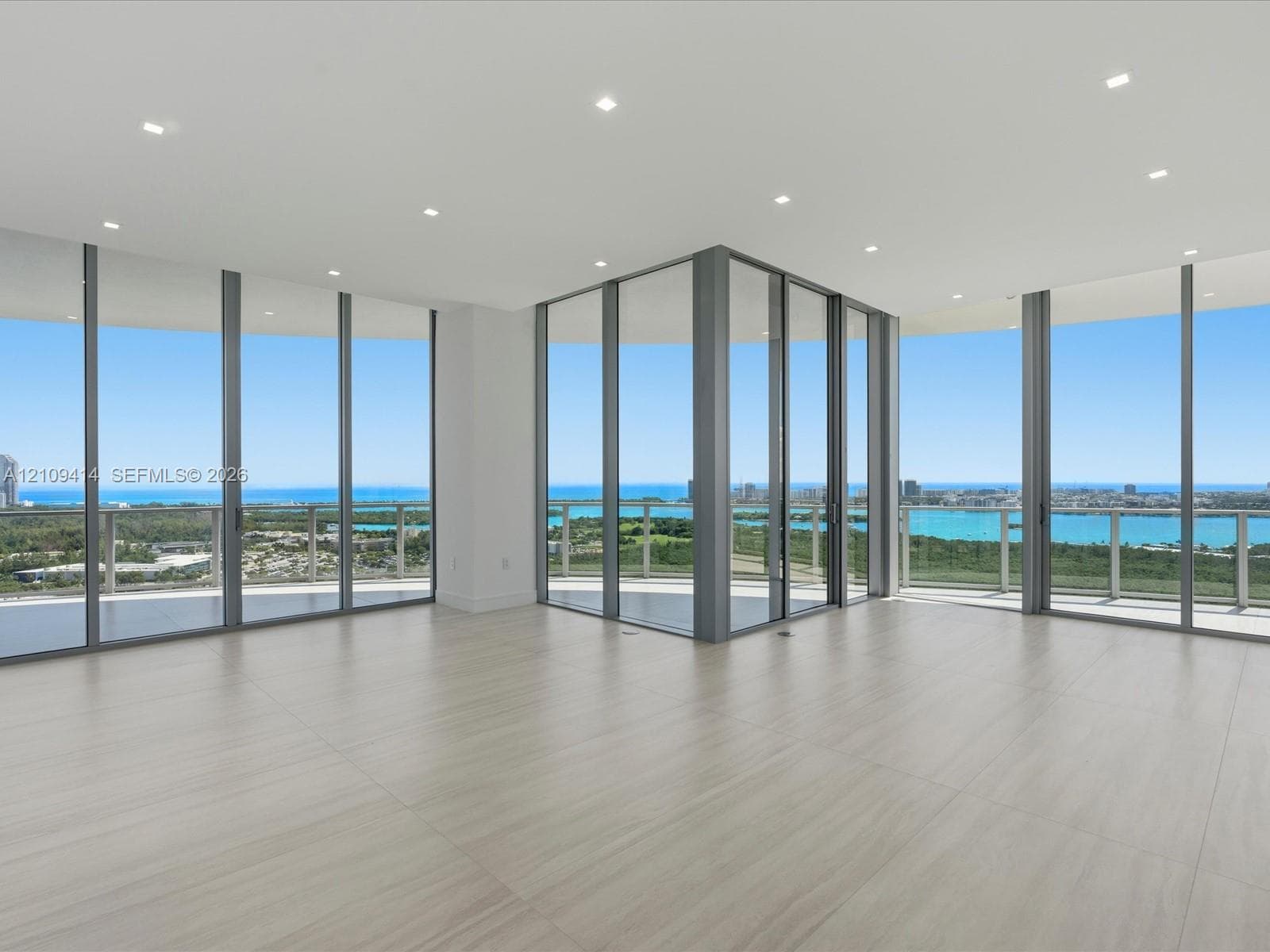2411 Laguna circle 3101 photo 3