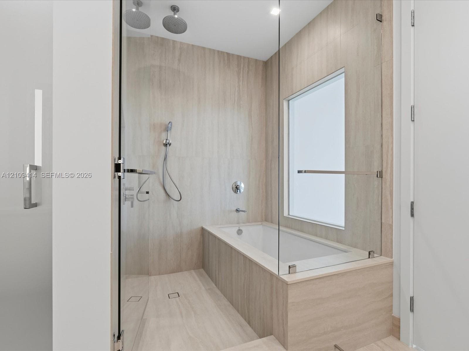 2411 Laguna circle 3101 photo 24