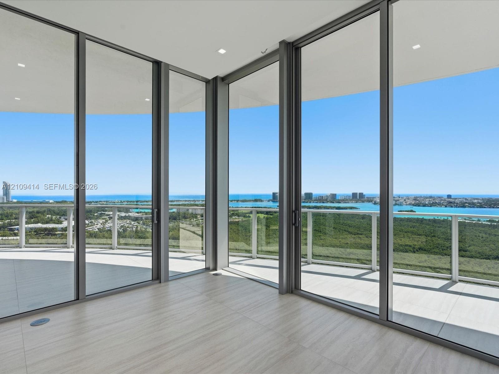 2411 Laguna circle 3101 photo 15