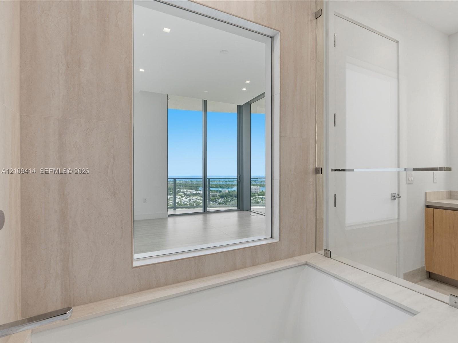 2411 Laguna circle 3101 photo 25