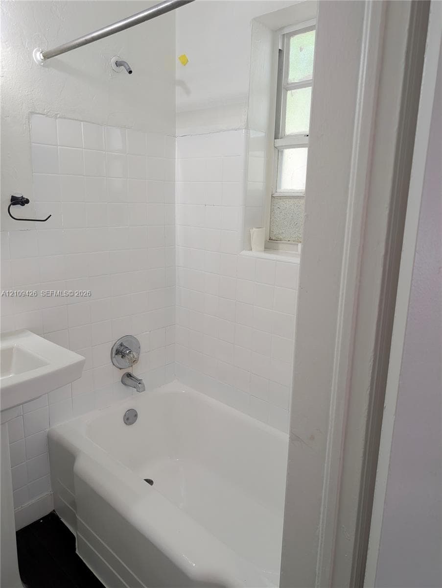 7743 Hawthorne Ave Waterfront 1 photo 6