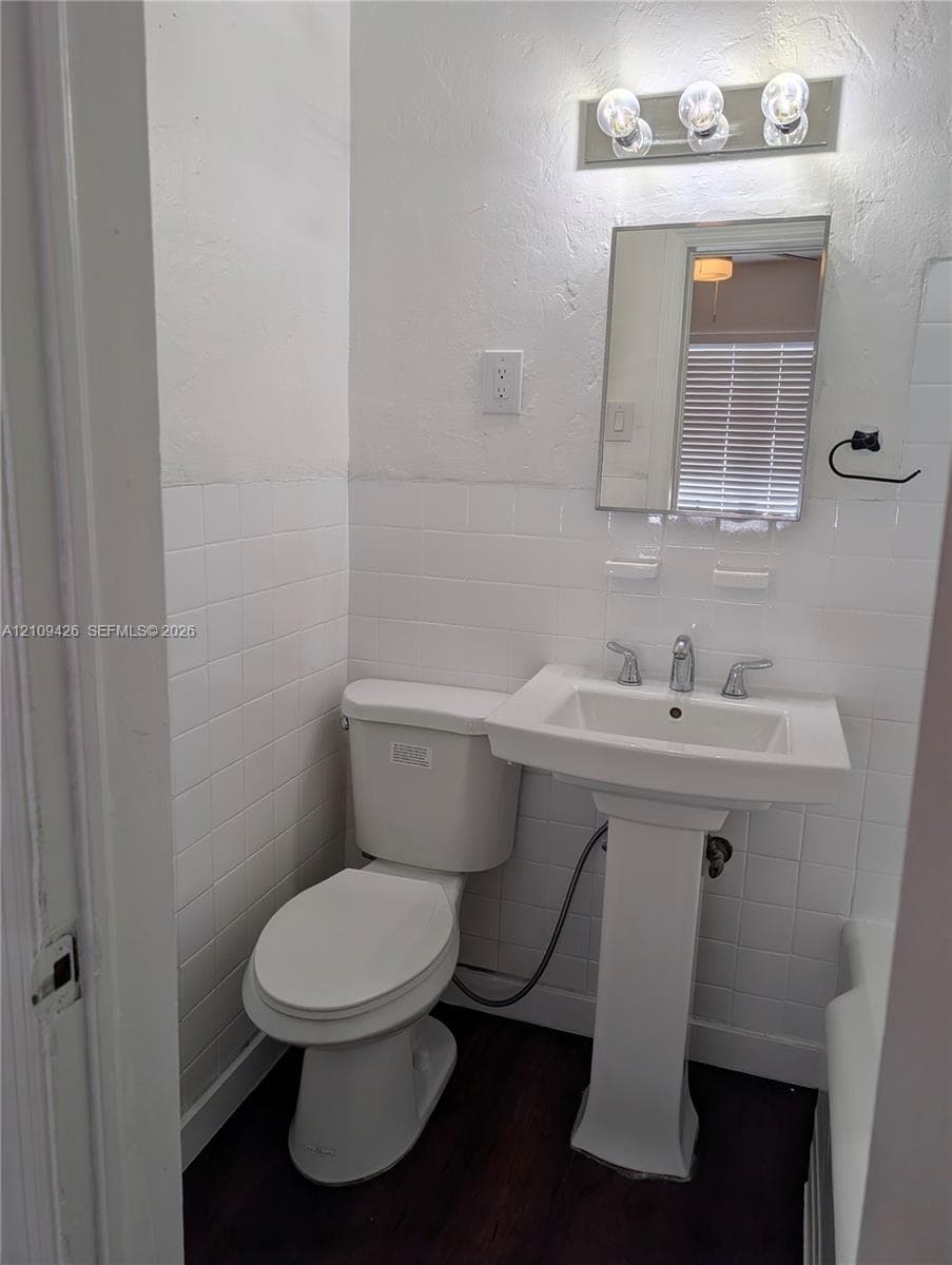 7743 Hawthorne Ave Waterfront 1 photo 5