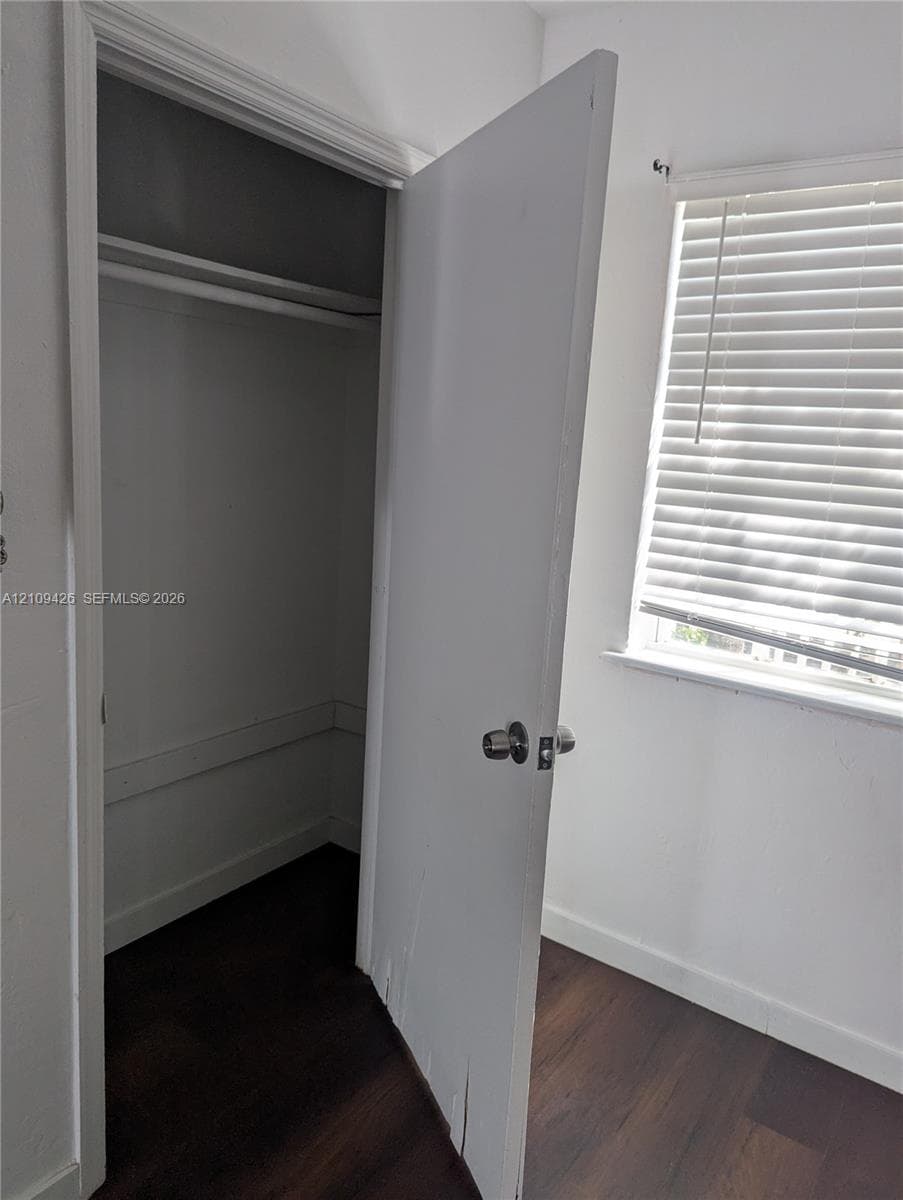 7743 Hawthorne Ave Waterfront 1 photo 11