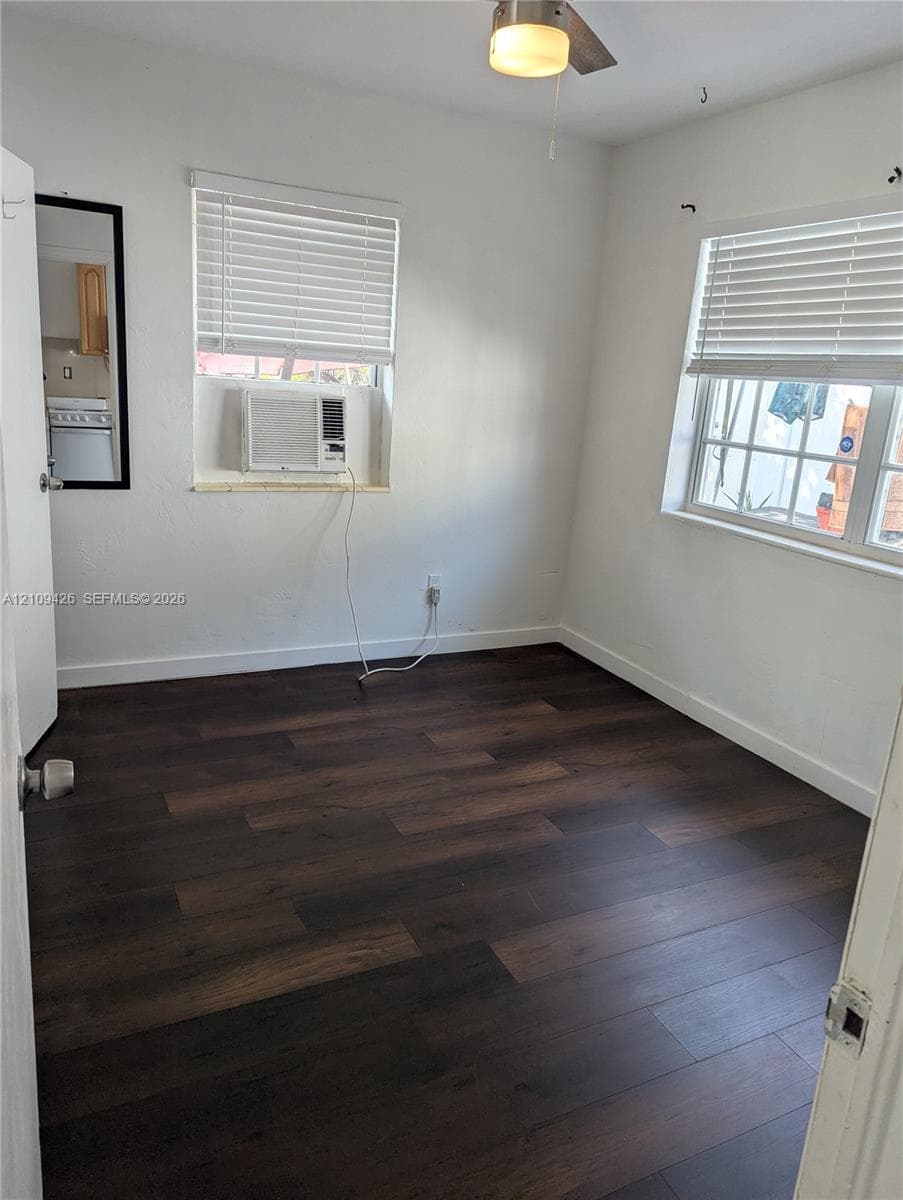 7743 Hawthorne Ave Waterfront 1 photo 8