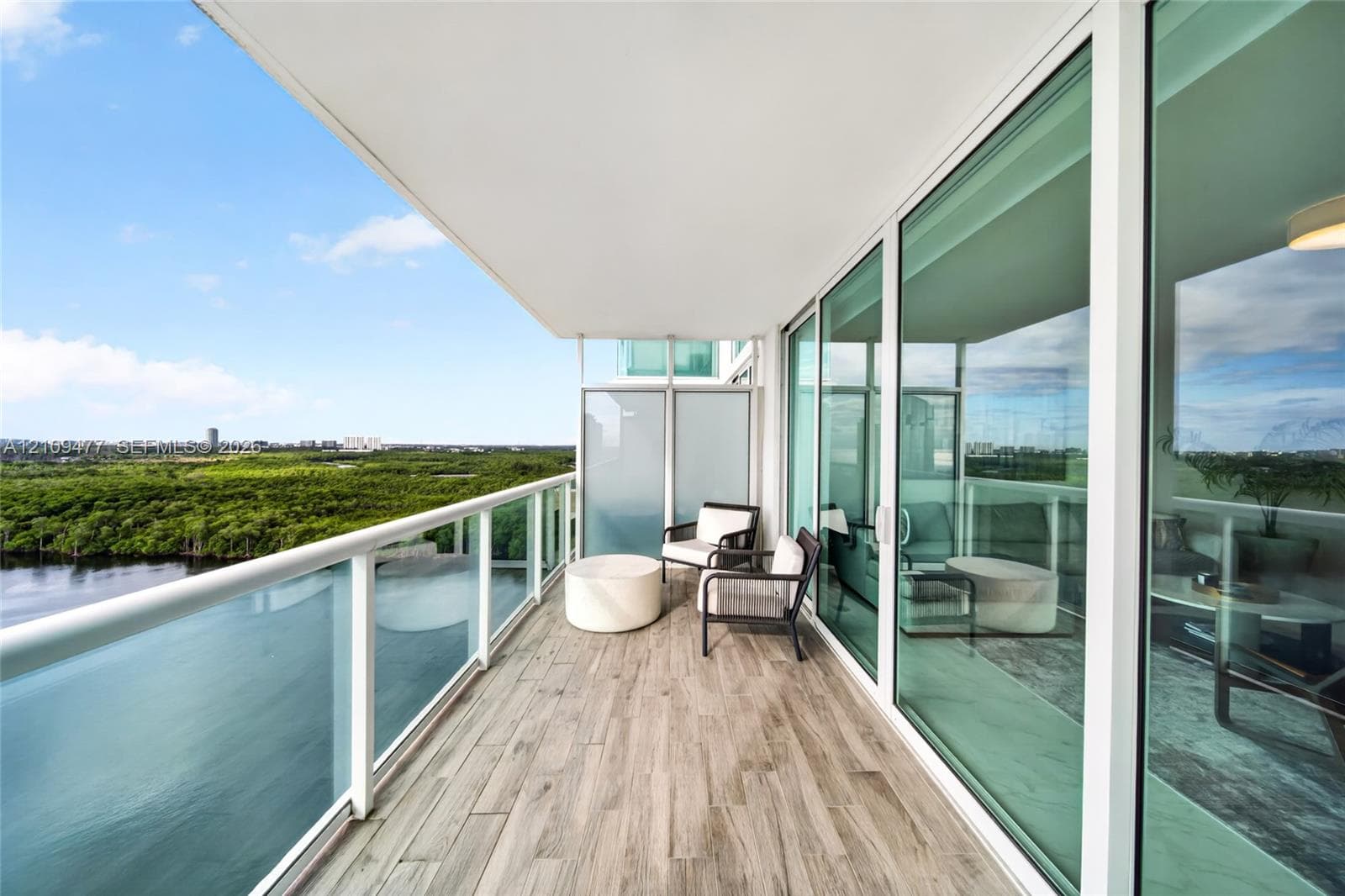 400 Sunny Isles Blvd 1904 photo 24