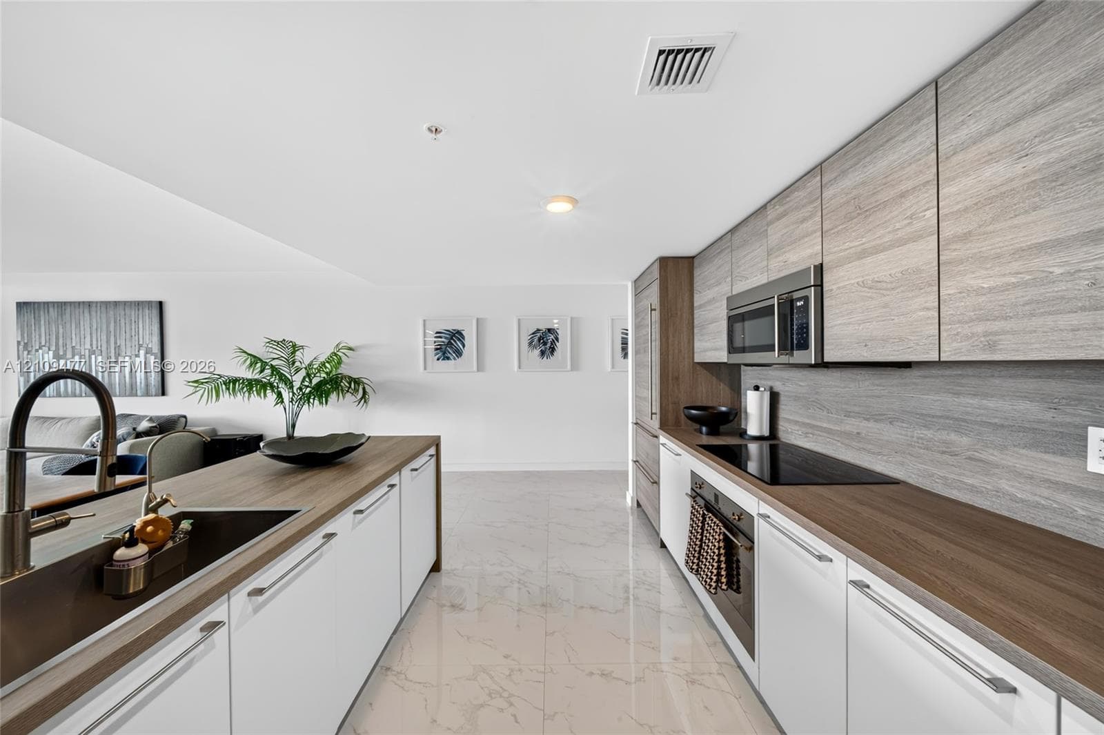 400 Sunny Isles Blvd 1904 photo 10