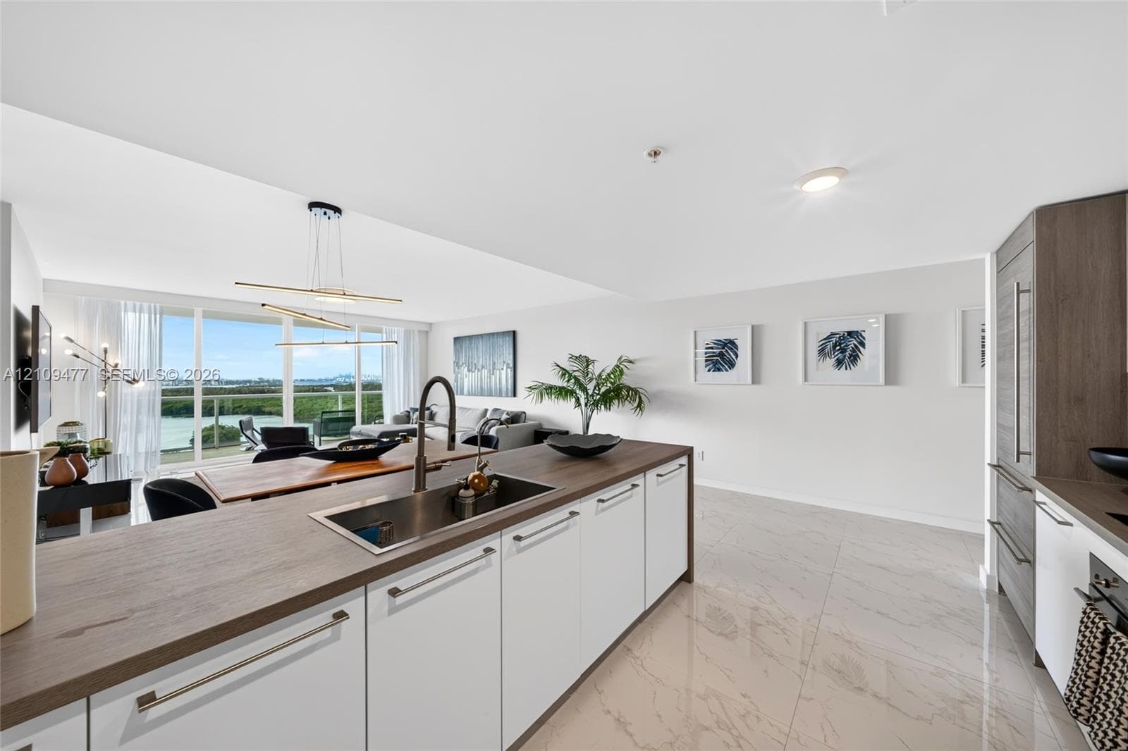 400 Sunny Isles Blvd 1904 photo 11