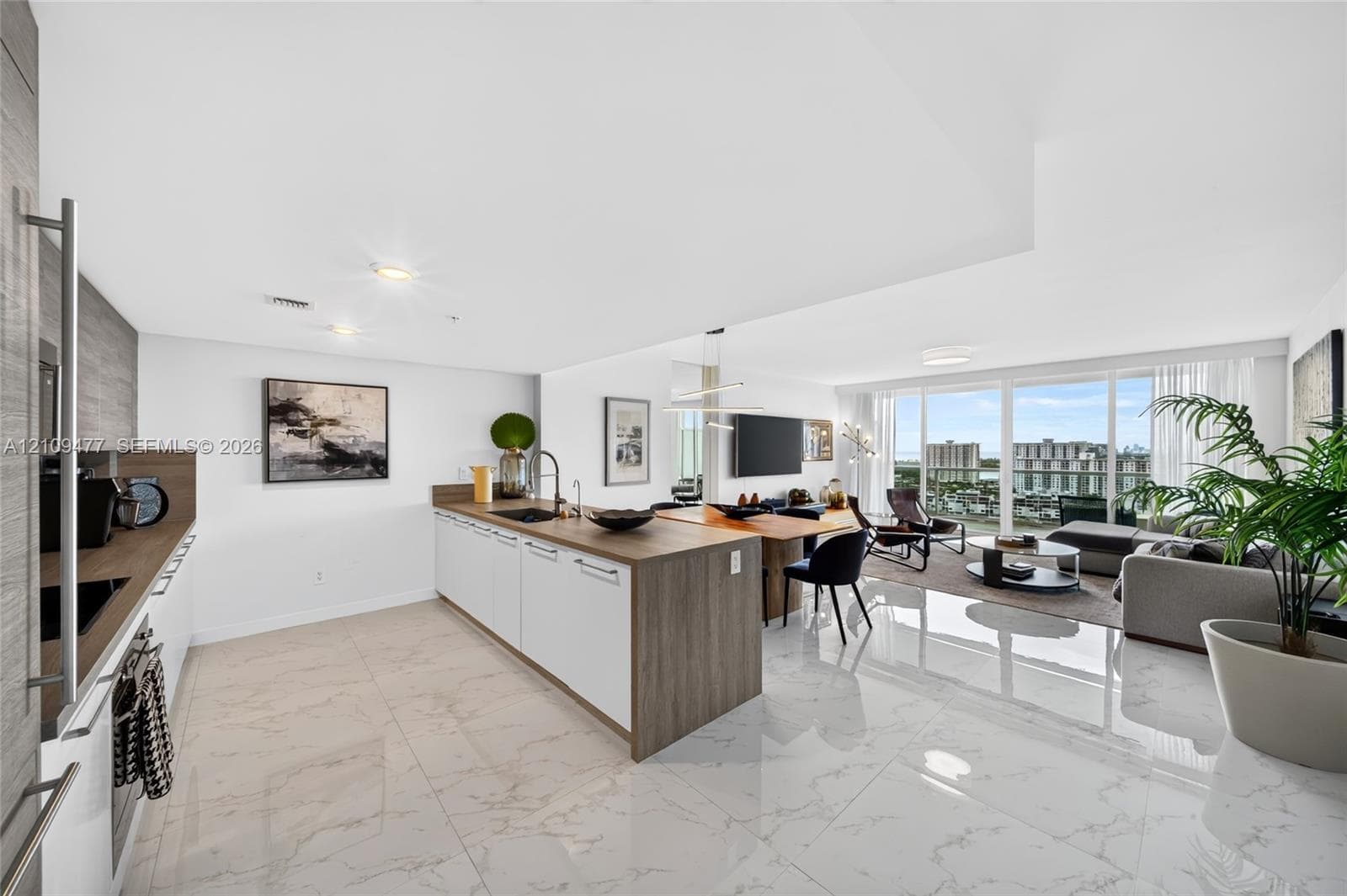 400 Sunny Isles Blvd 1904 photo 8