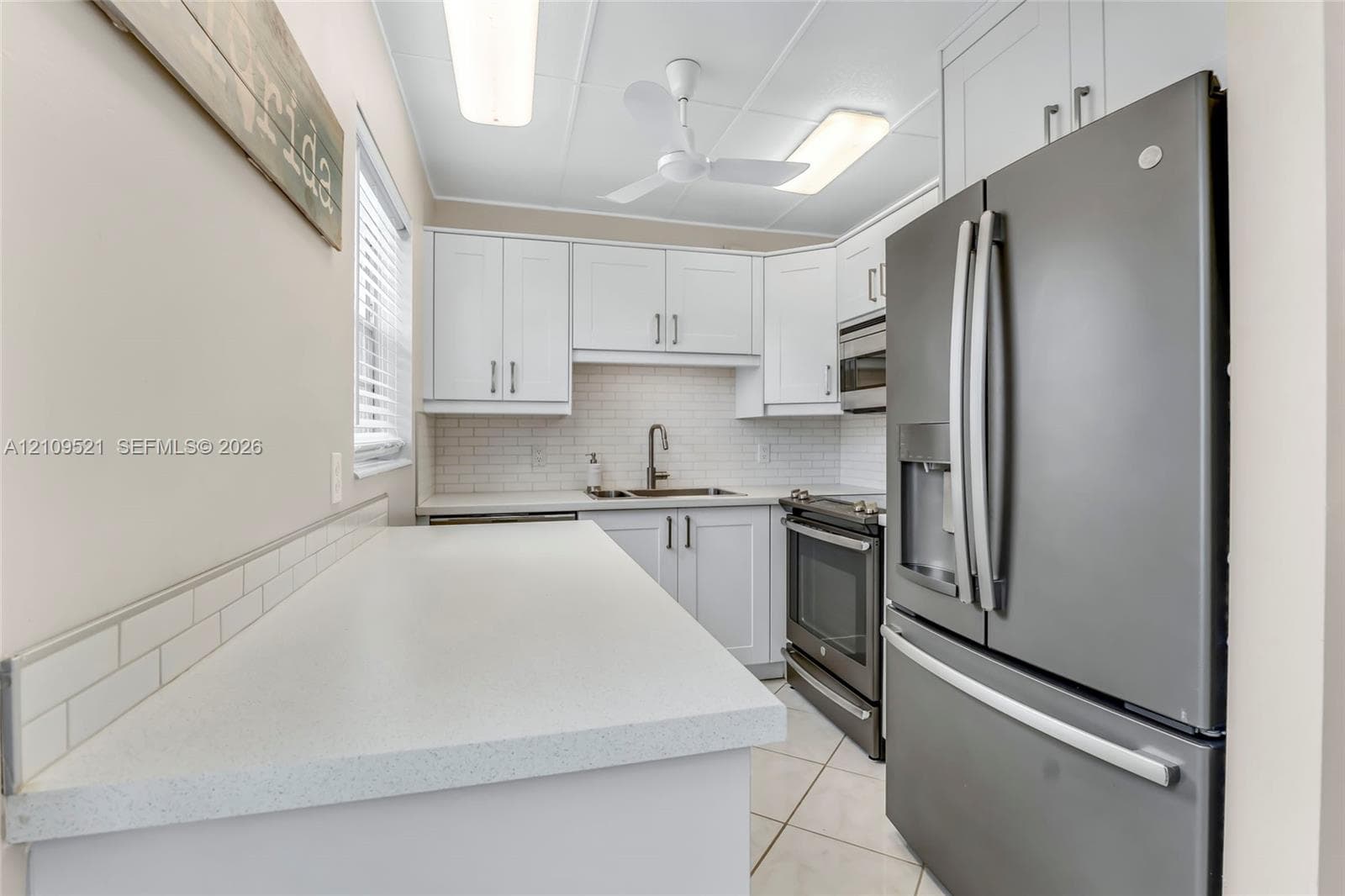 103 E Lyndhurst E 103 photo 4