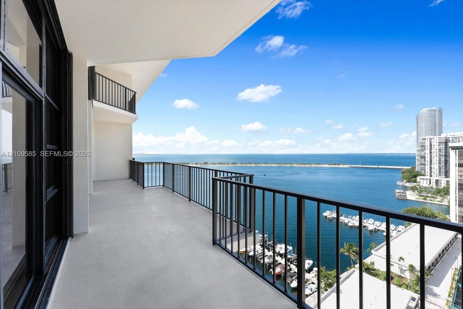 1865 Brickell Ave APHVII photo 3