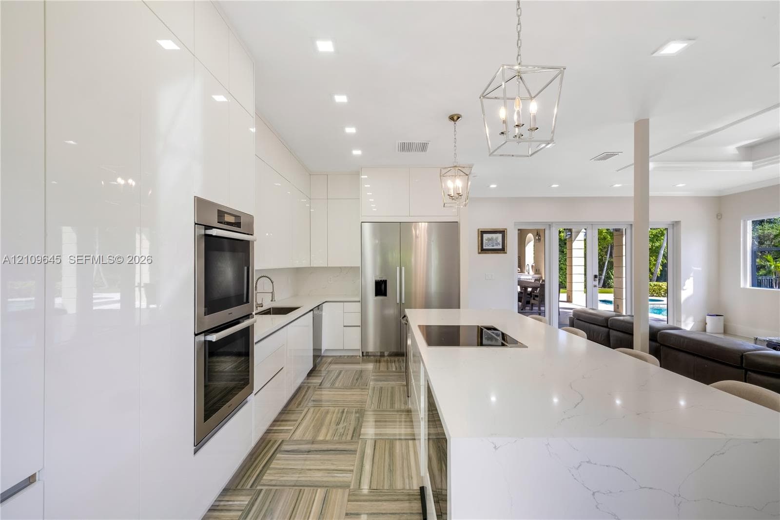 332 Costanera Rd photo 18