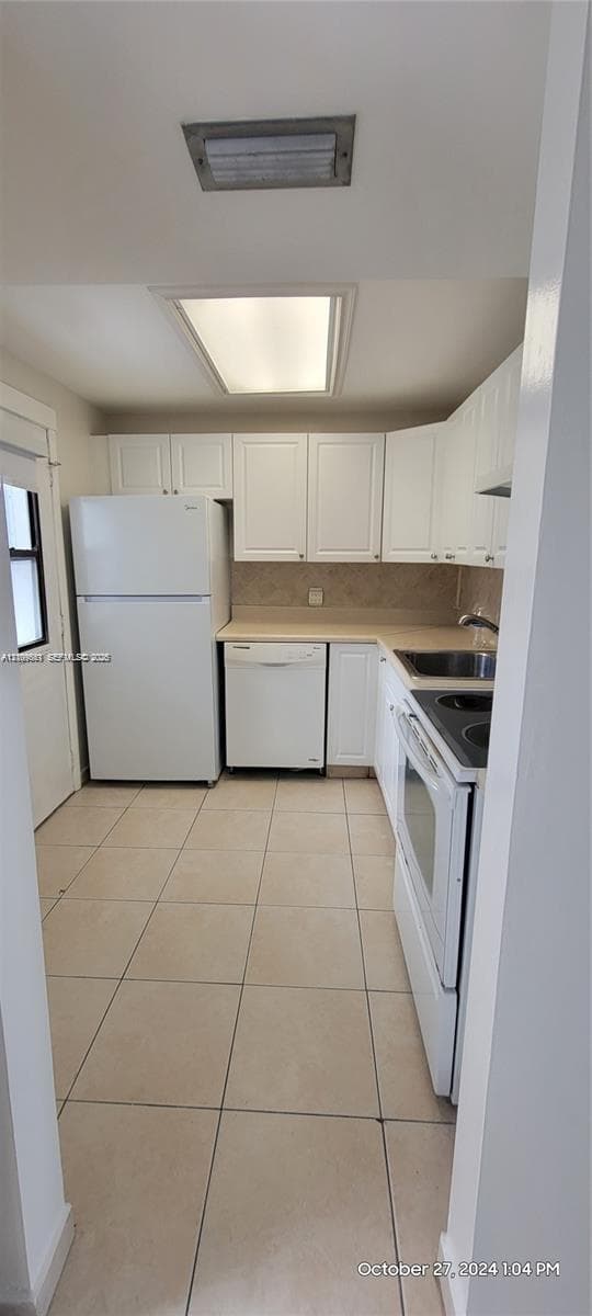 3475 N Country Club Dr 319 photo 7
