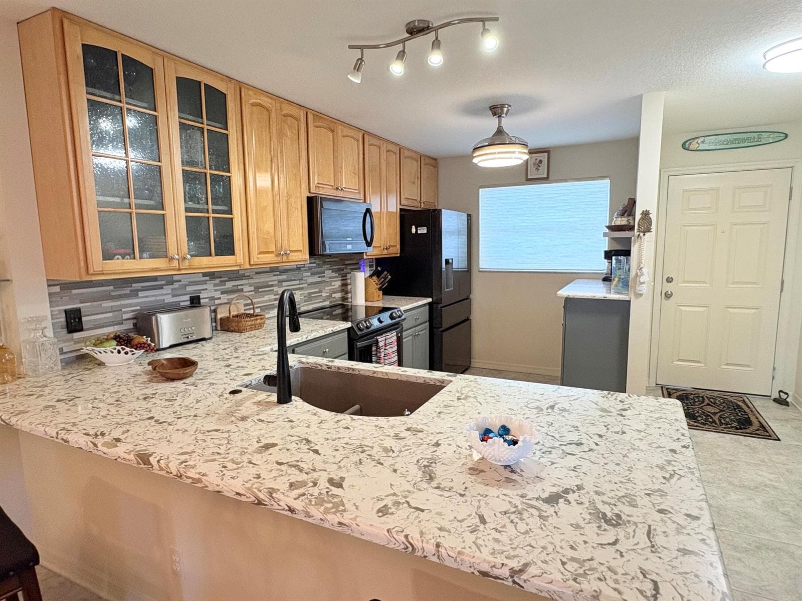 1351 BAYSHORE Drive 101 photo 3
