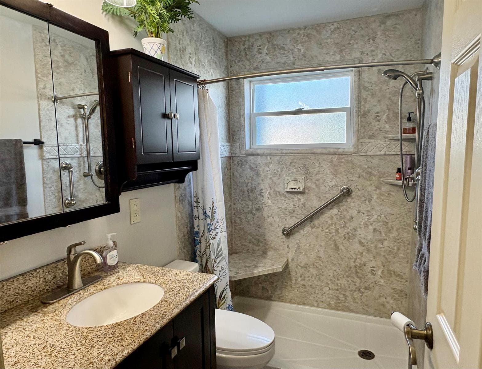 1351 BAYSHORE Drive 101 photo 8