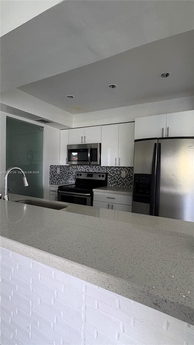 8435 SW 156th Ct 1030 photo 2