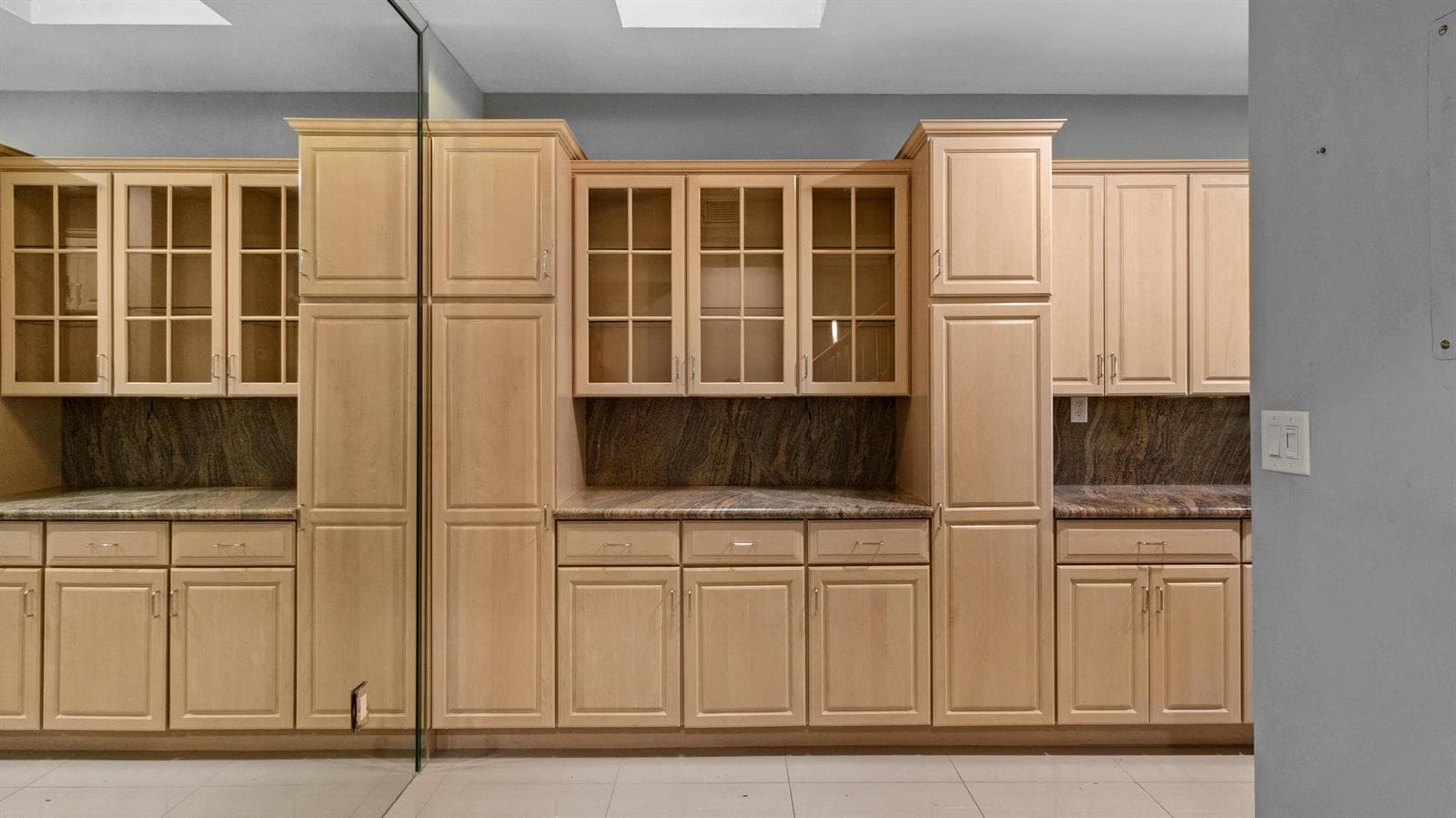1301 N RIVERSIDE Drive 7 photo 14