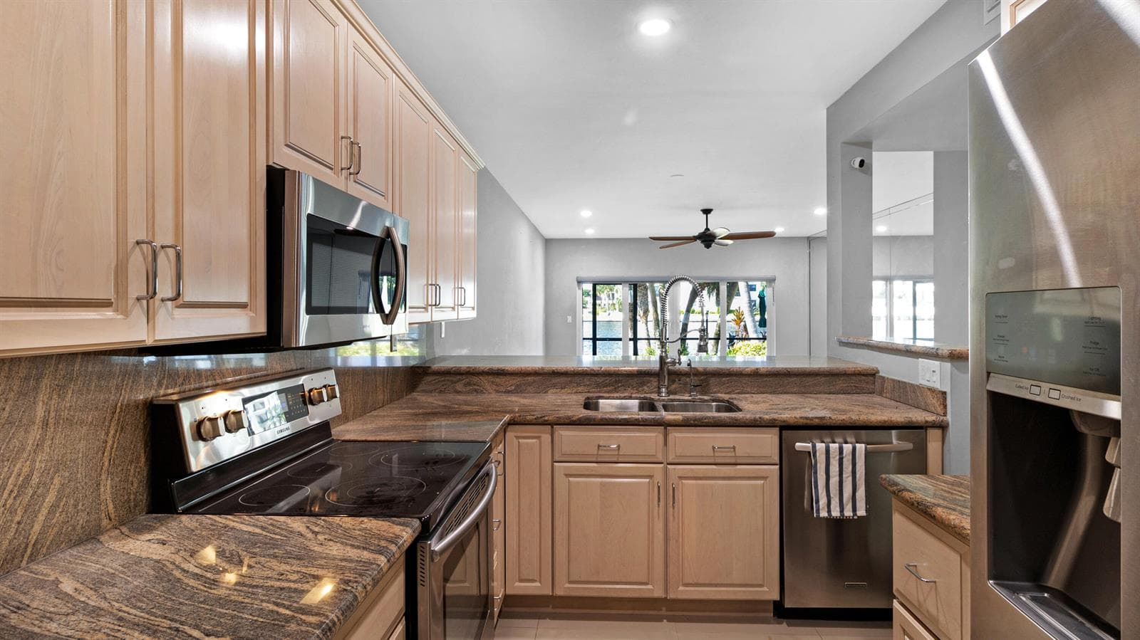 1301 N RIVERSIDE Drive 7 photo 11