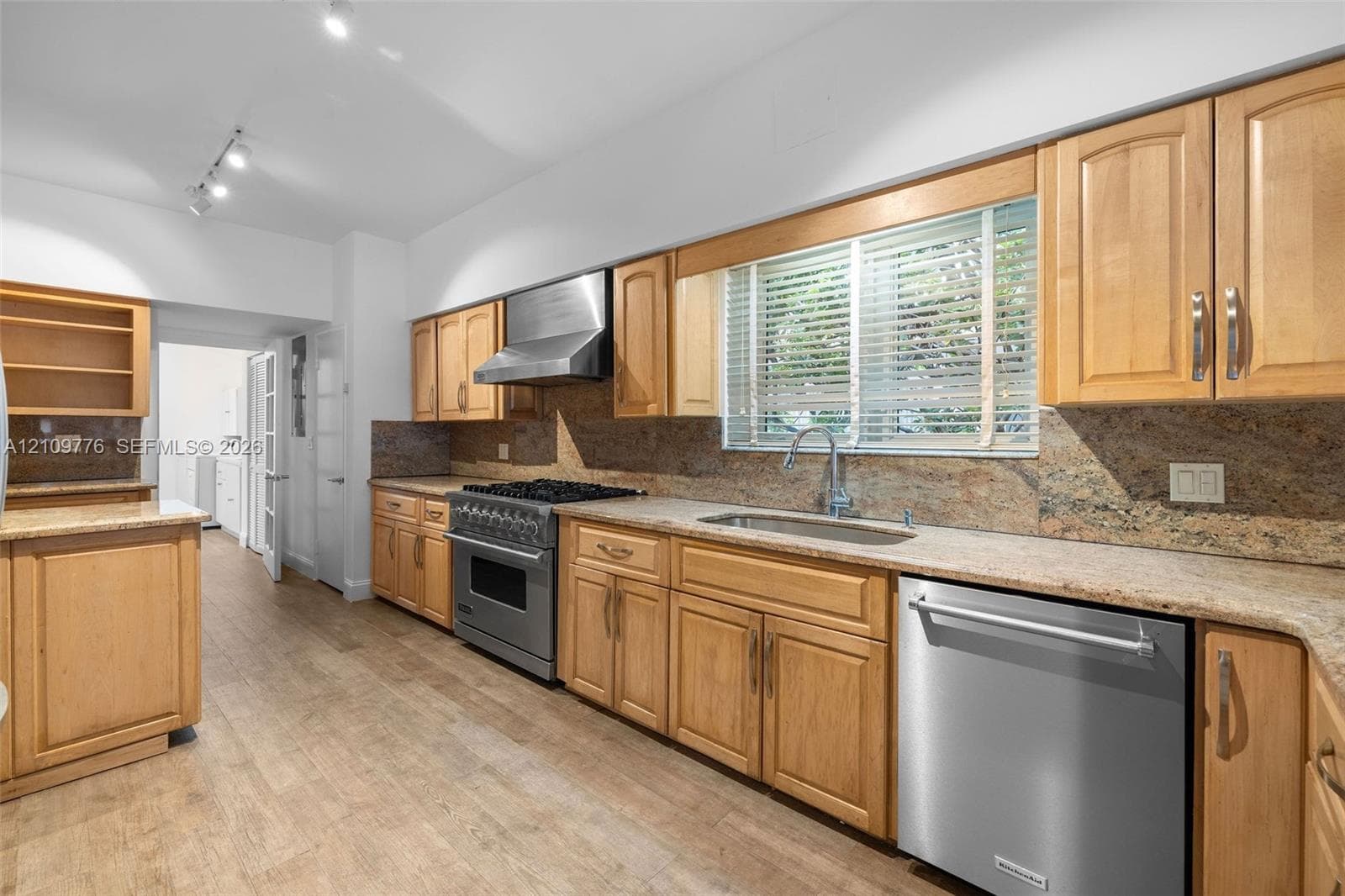251 N Shore Dr 251 photo 23
